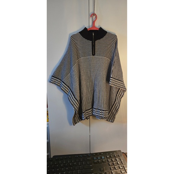 Liz Claiborne Sweaters - Liz Claiborne Women Black White Geometric Pattern 1/4 Zip Poncho Sweater L XL